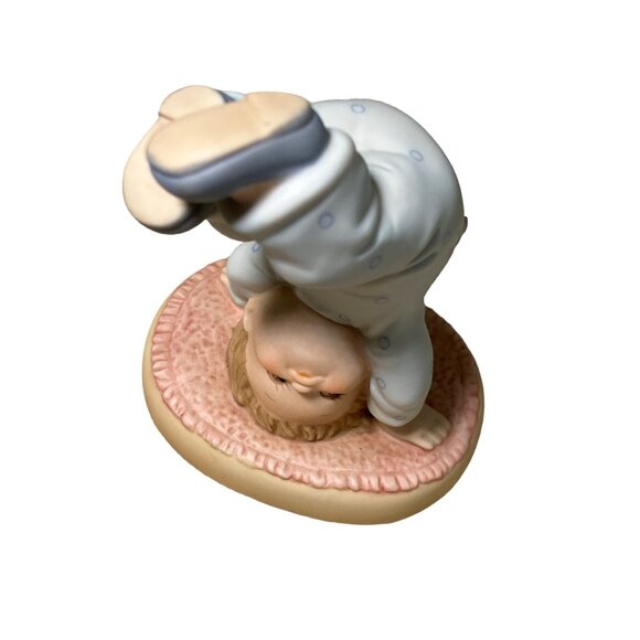 Enesco Memories of Yesterday "Things are Rather Upside Down" Figurine 522775 Boy - Picture 7 of 12